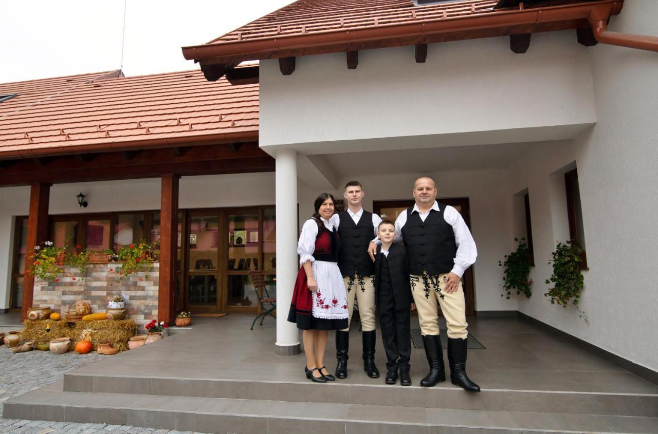 Patakmenti Panzio Spa Corund  Extérieur photo