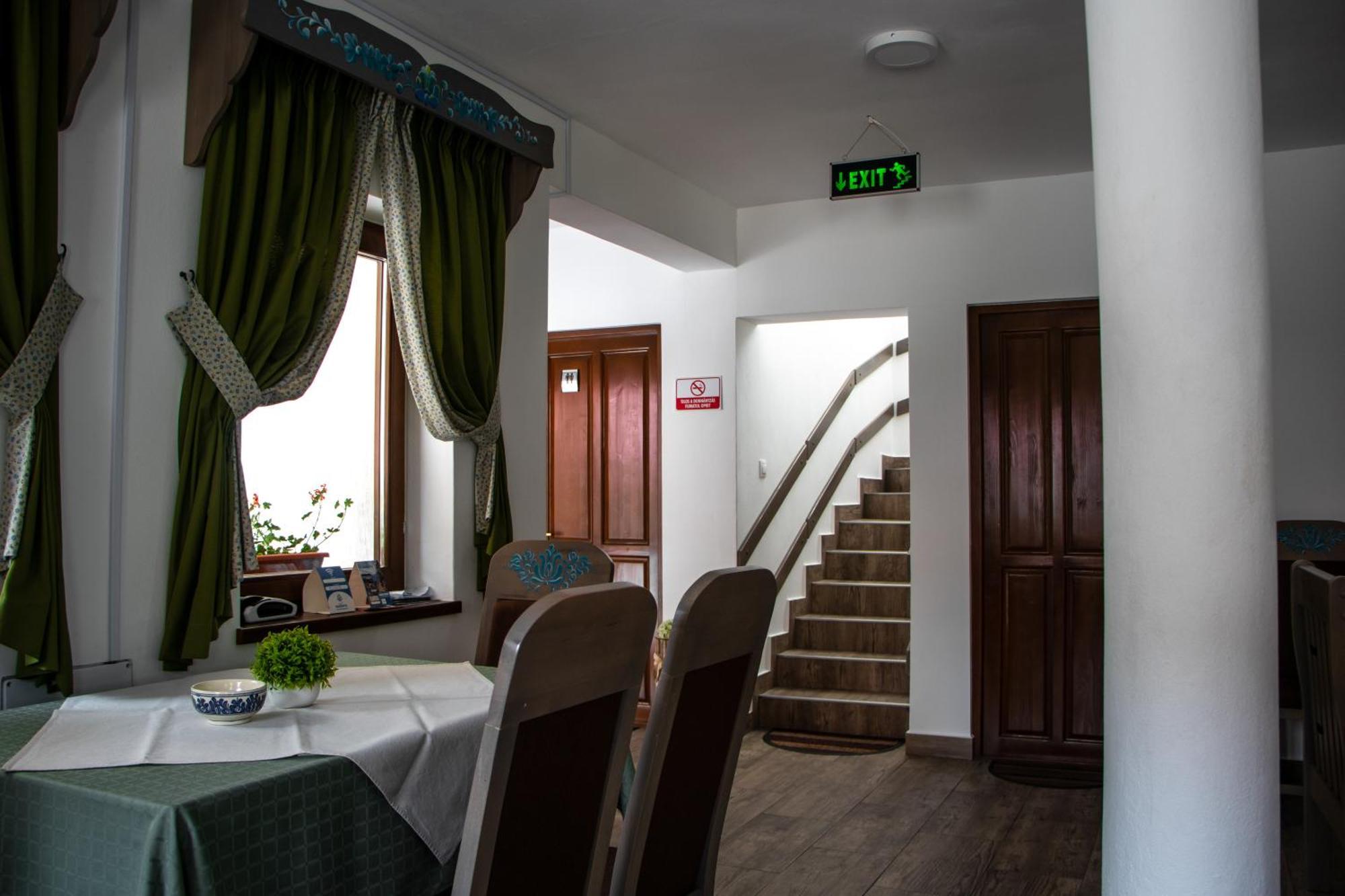 Patakmenti Panzio Spa Corund  Extérieur photo