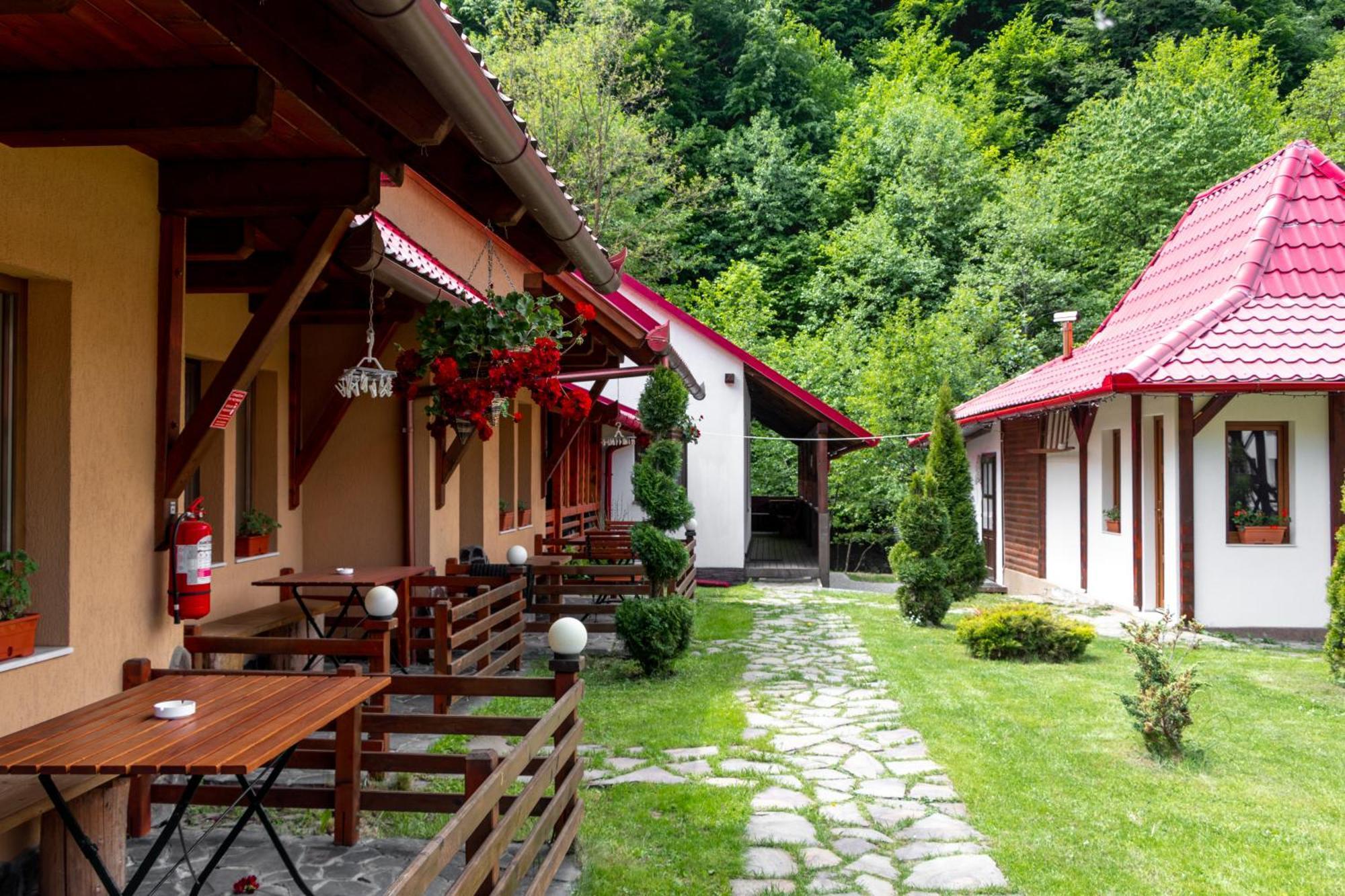 Patakmenti Panzio Spa Corund  Extérieur photo