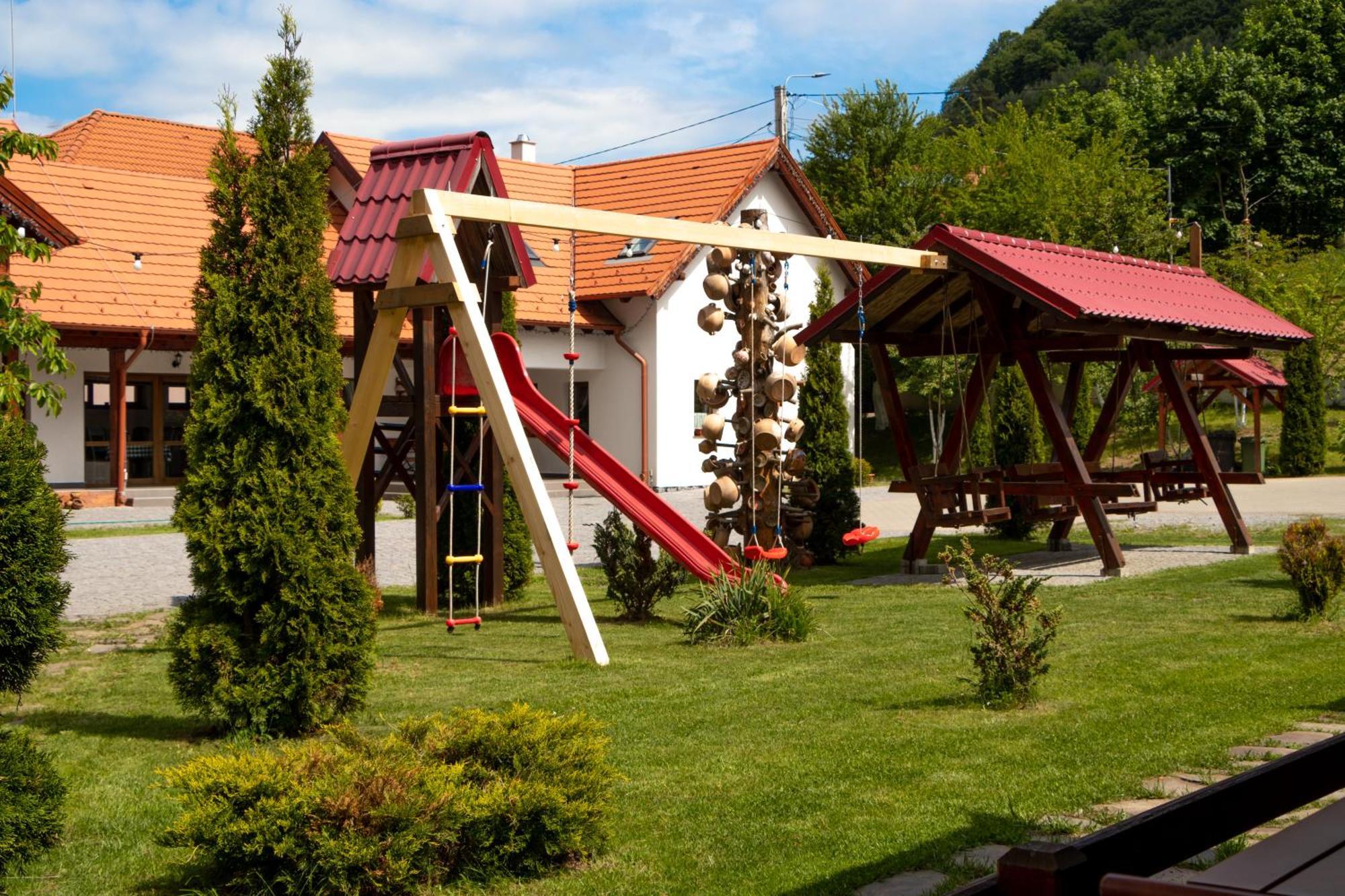 Patakmenti Panzio Spa Corund  Extérieur photo